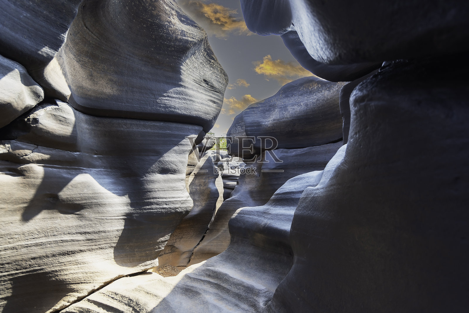 壮丽的峡谷美丽岩石与照片摄影图片