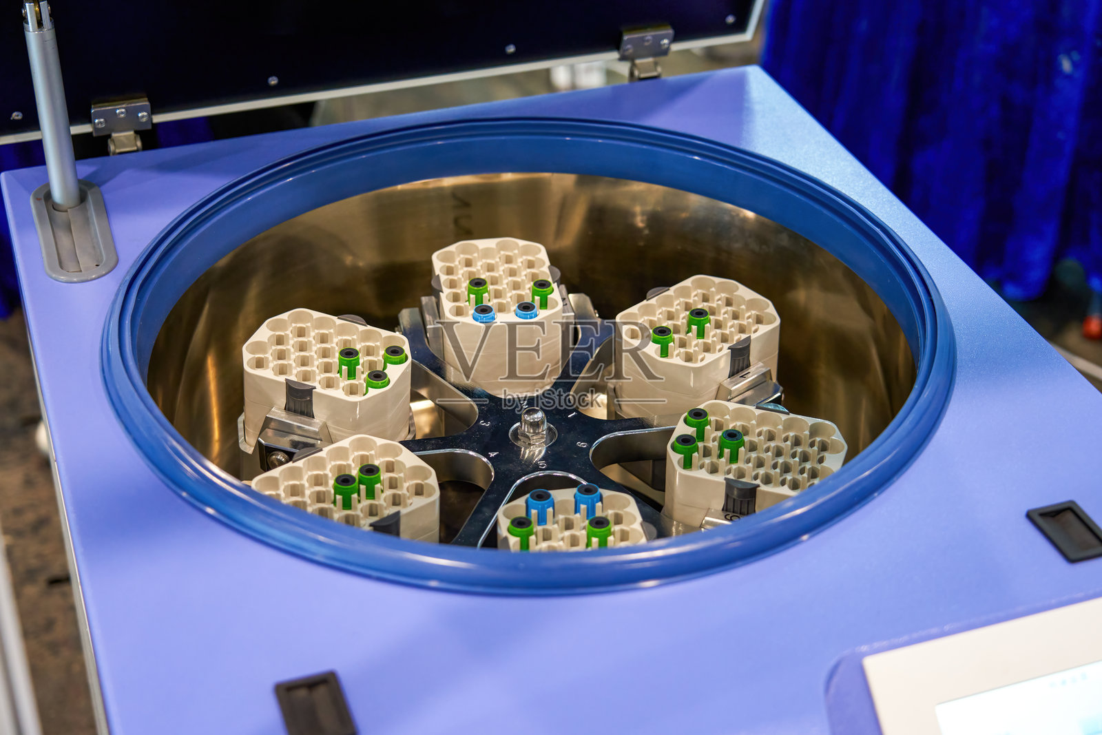 医疗血液离心机的特写镜头照片摄影图片