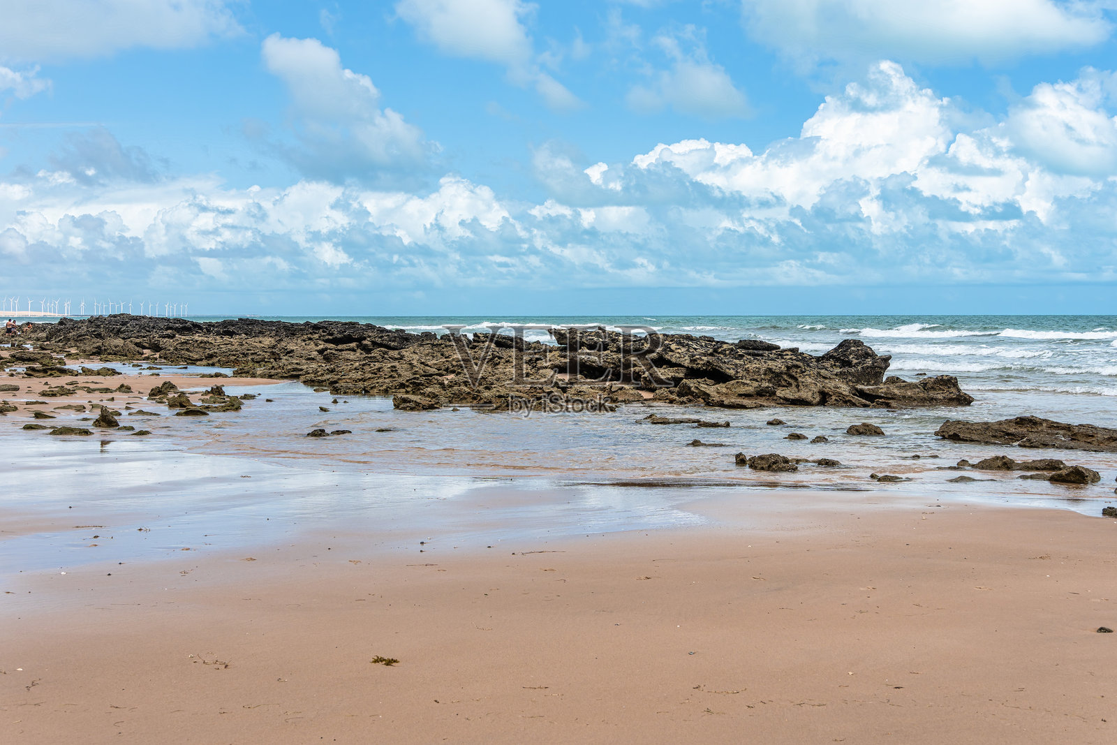 巴西塞阿拉州阿拉卡提的卡诺阿奎布拉达海滩。海湾海岸线。海岸旅行。度假风景。照片摄影图片