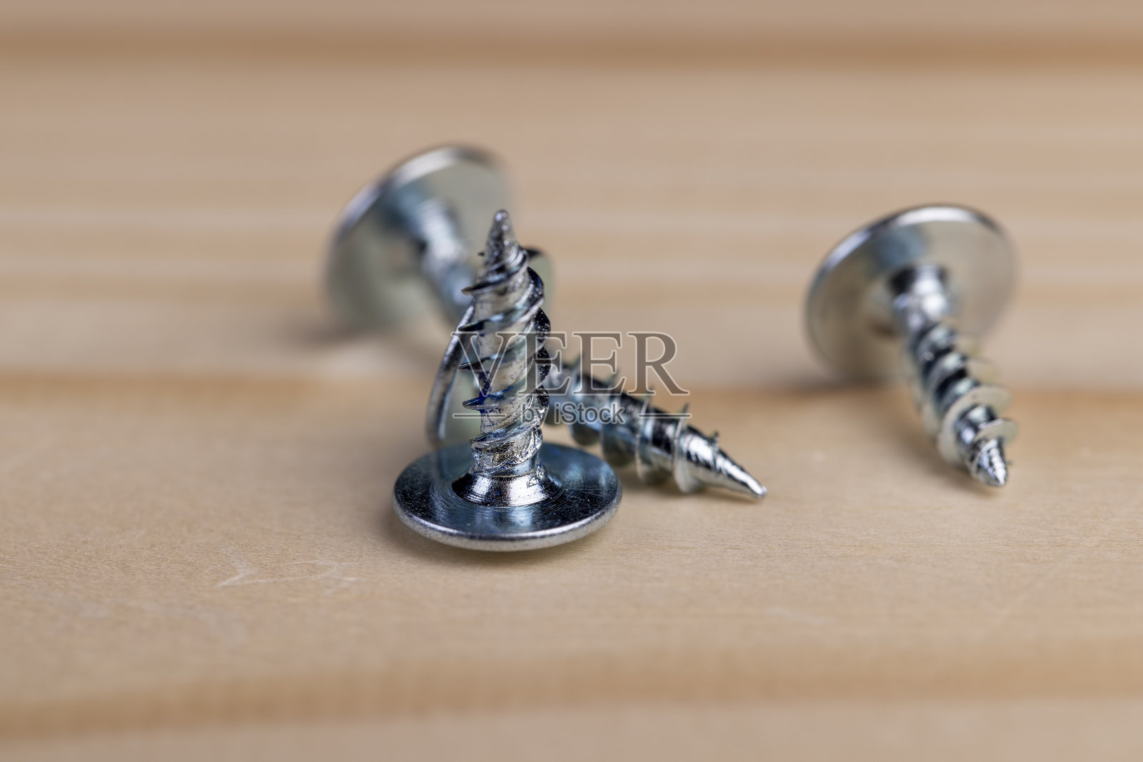 用于固定木制物品的钢制自攻螺钉照片摄影图片