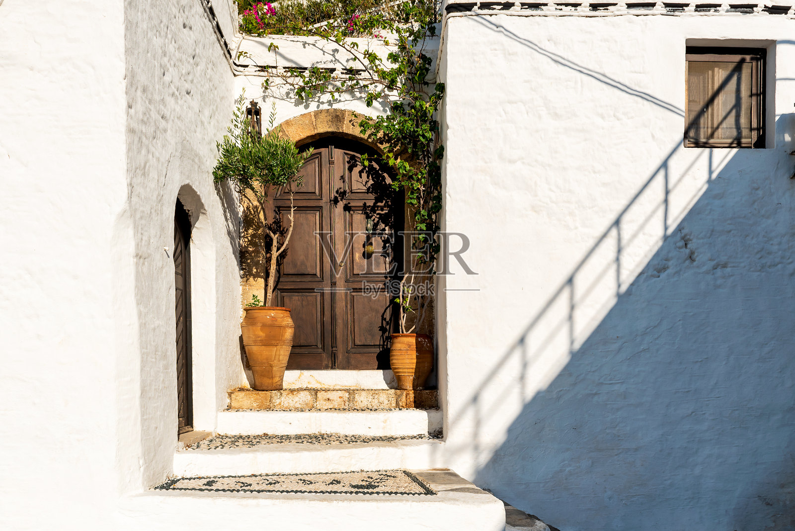 希腊罗德岛的林多斯镇照片摄影图片