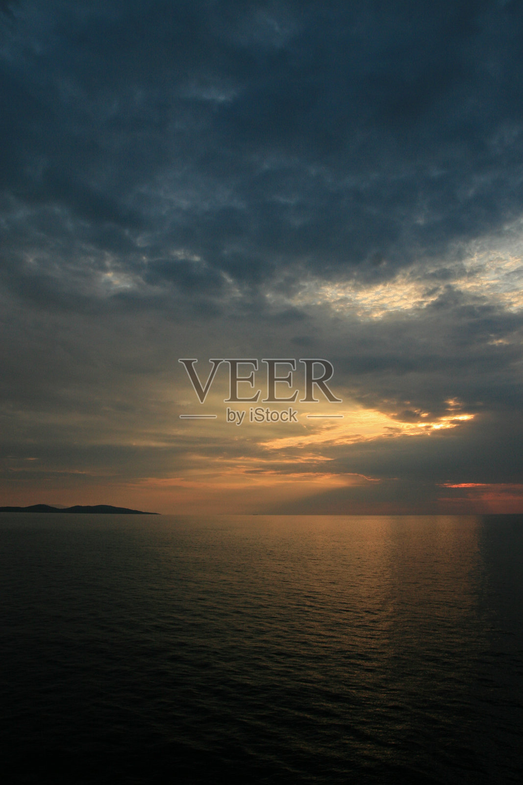 克罗地亚亚得里亚海的日落色彩照片摄影图片