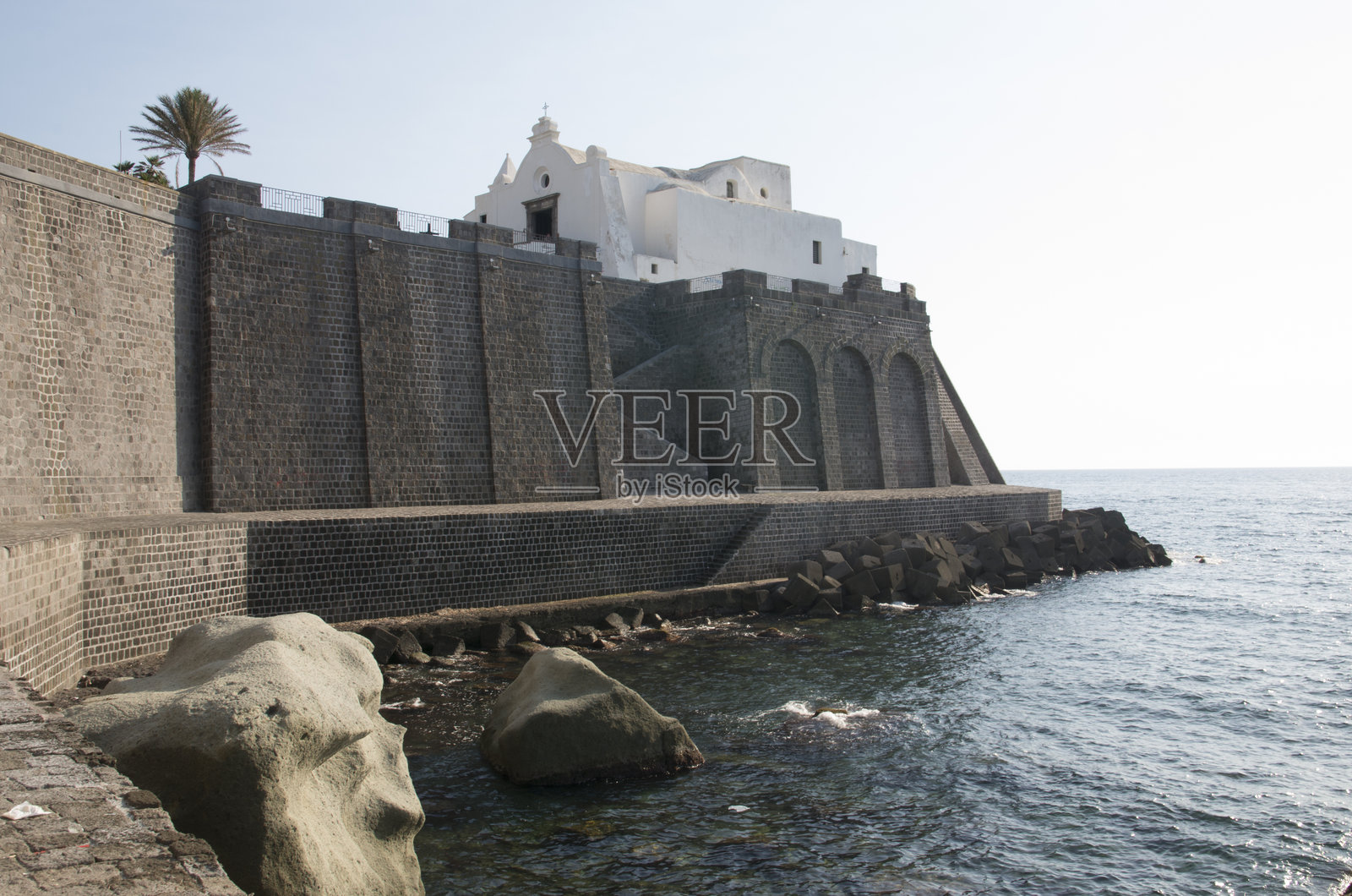 意大利伊斯基亚岛福里奥的救助教堂照片摄影图片