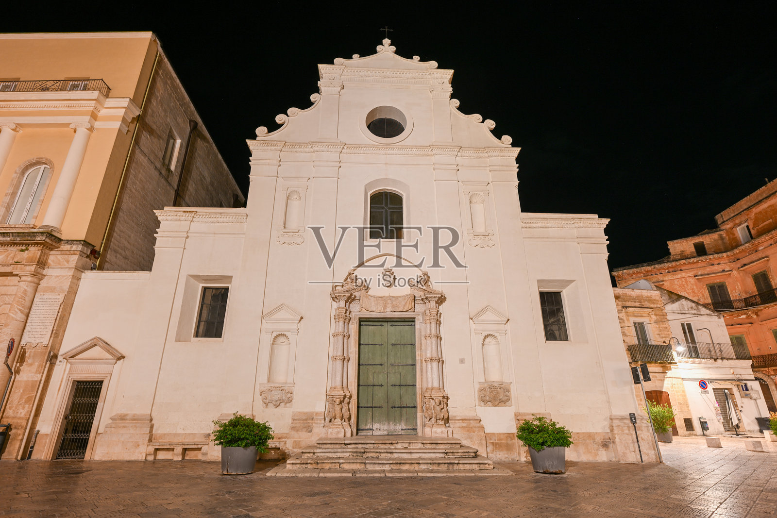 格拉维纳的圣玛丽亚教堂 - 炼狱照片摄影图片