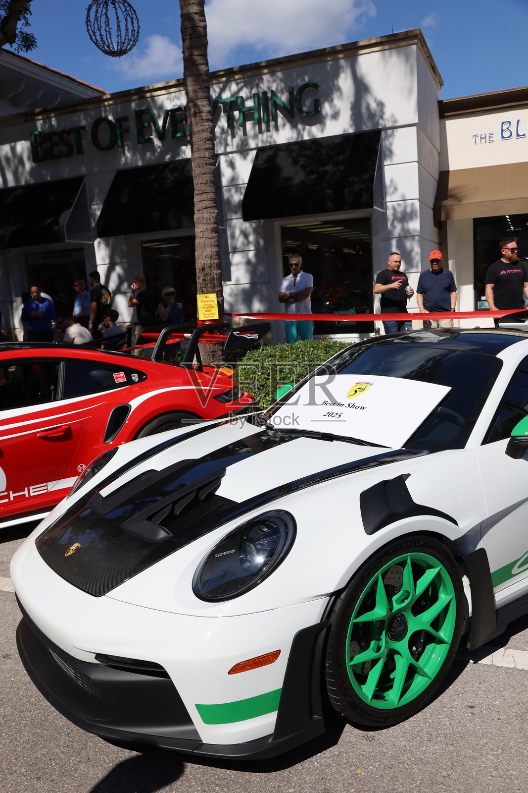 2025年2月8日在佛罗里达州那不勒斯举行的法拉利展上，超过500辆法拉利、保时捷、兰博基尼、迈凯伦及其他汽车。照片摄影图片