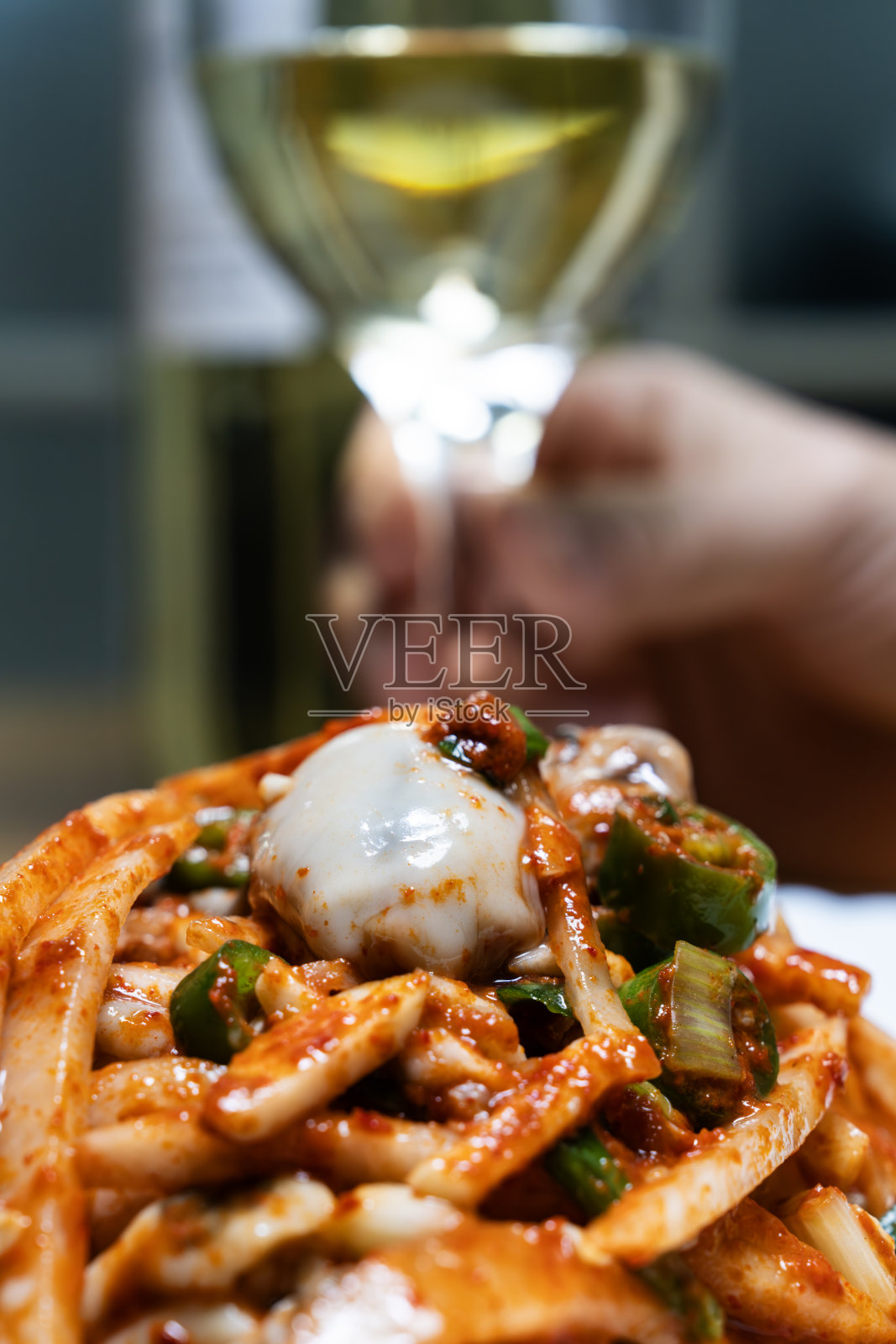 白酒调味的辛辣生蚝照片摄影图片