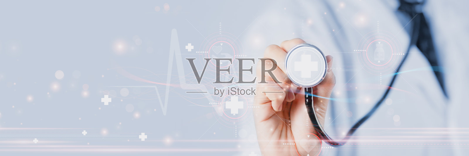 医生使用系统分析治疗医疗患者，通过云端数据网络，数字医疗与人工智能或AI，未来医疗技术与患者护理创新概念照片摄影图片