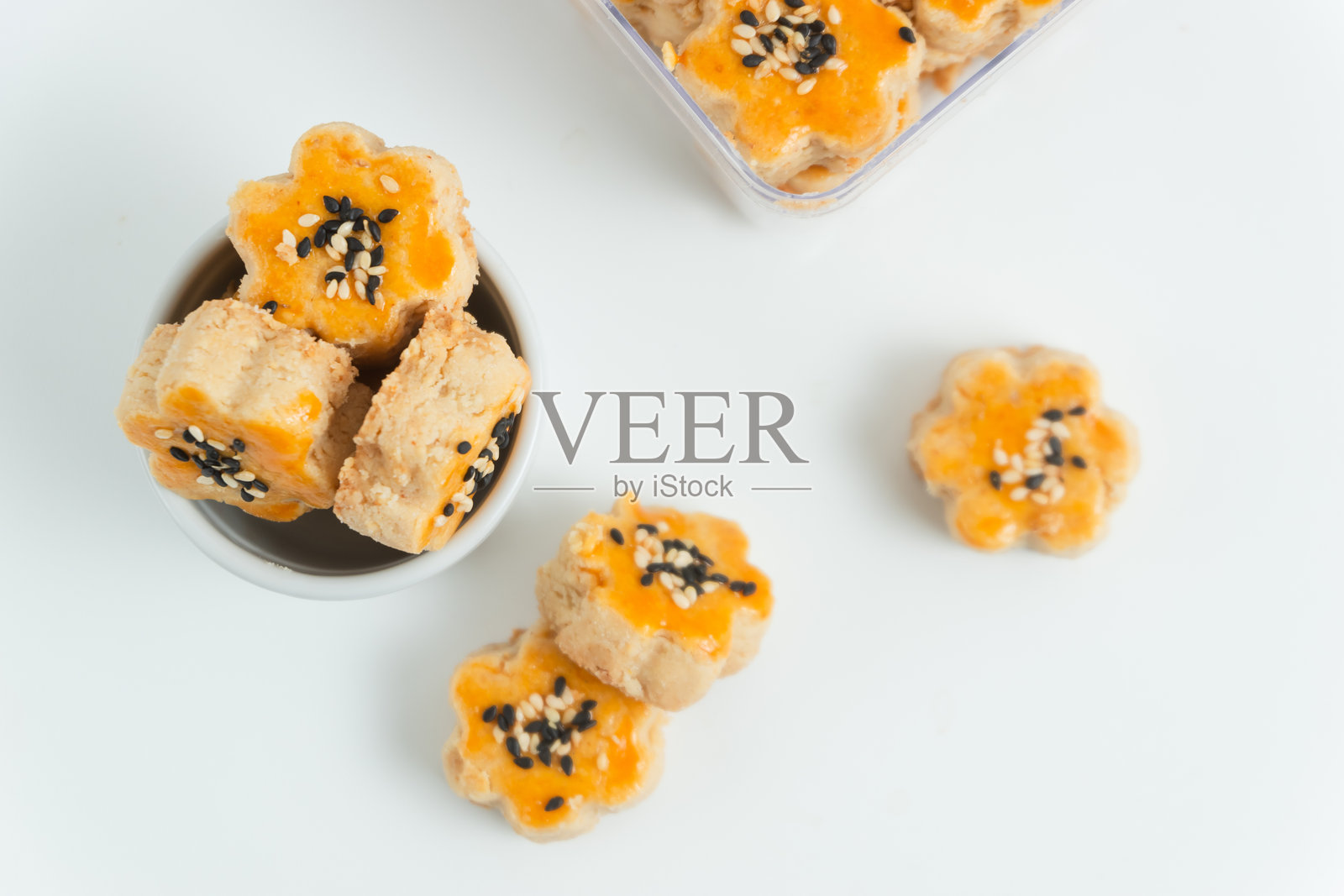 Kue Kacang或花生饼干。开斋节的饼干。照片摄影图片