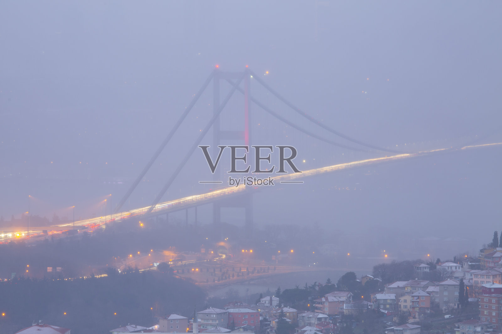 七月十五日烈士桥（原名博斯普鲁斯大桥）照片摄影图片