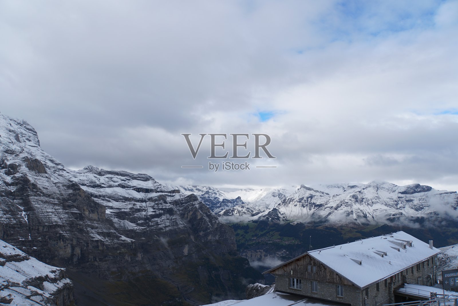 艾格冰川站的雪景视野照片摄影图片