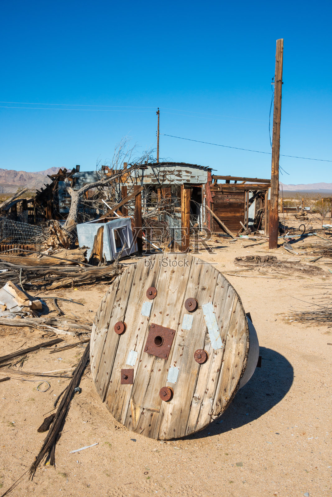 莫哈维国家保护区的废弃房屋照片摄影图片