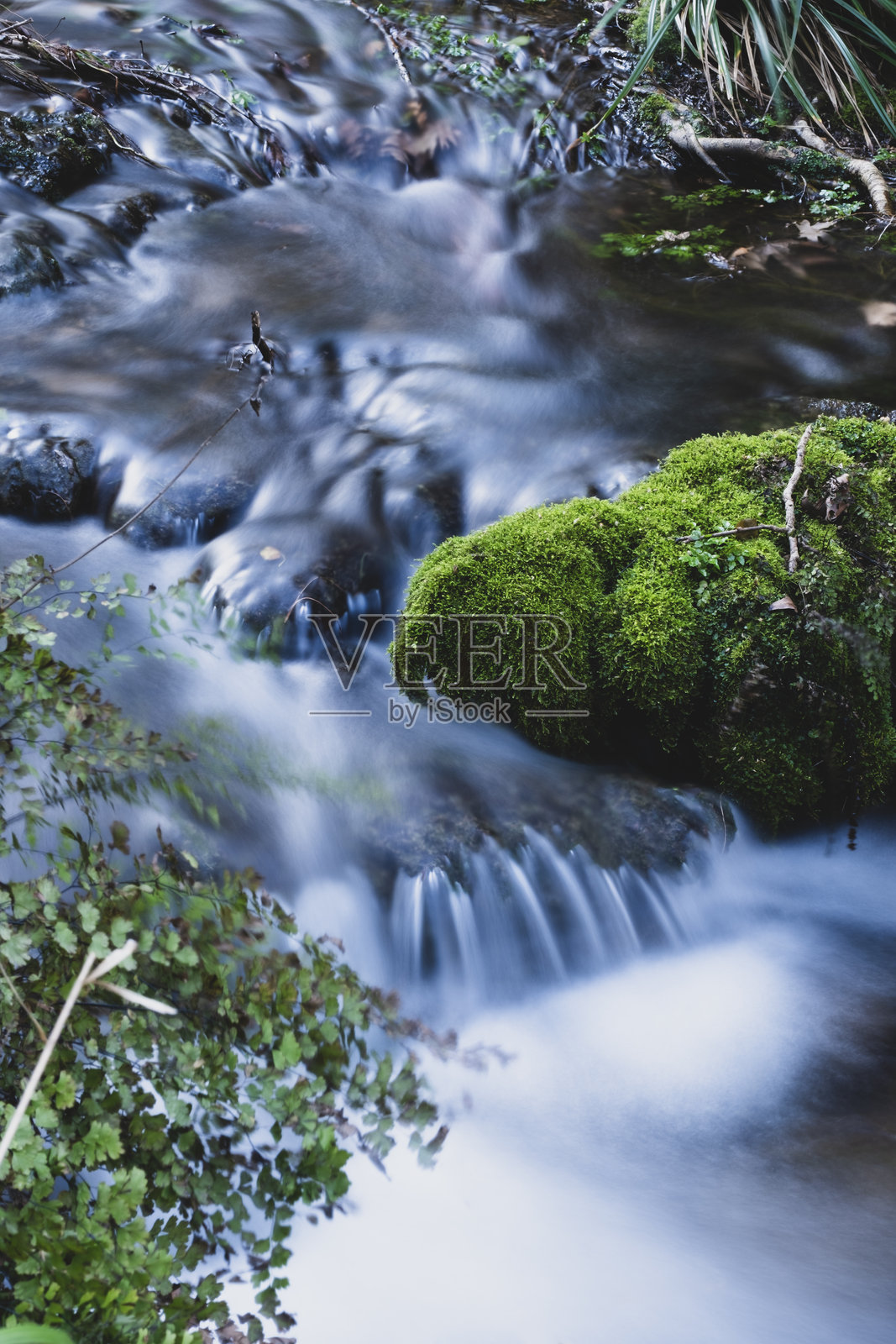 小瀑布照片摄影图片