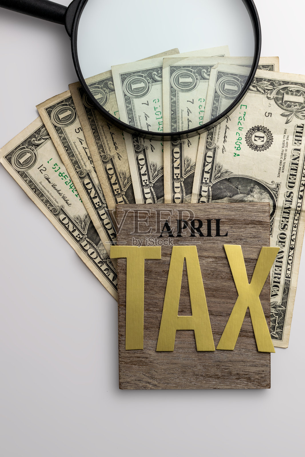 缴税：美元与税收概念照片摄影图片