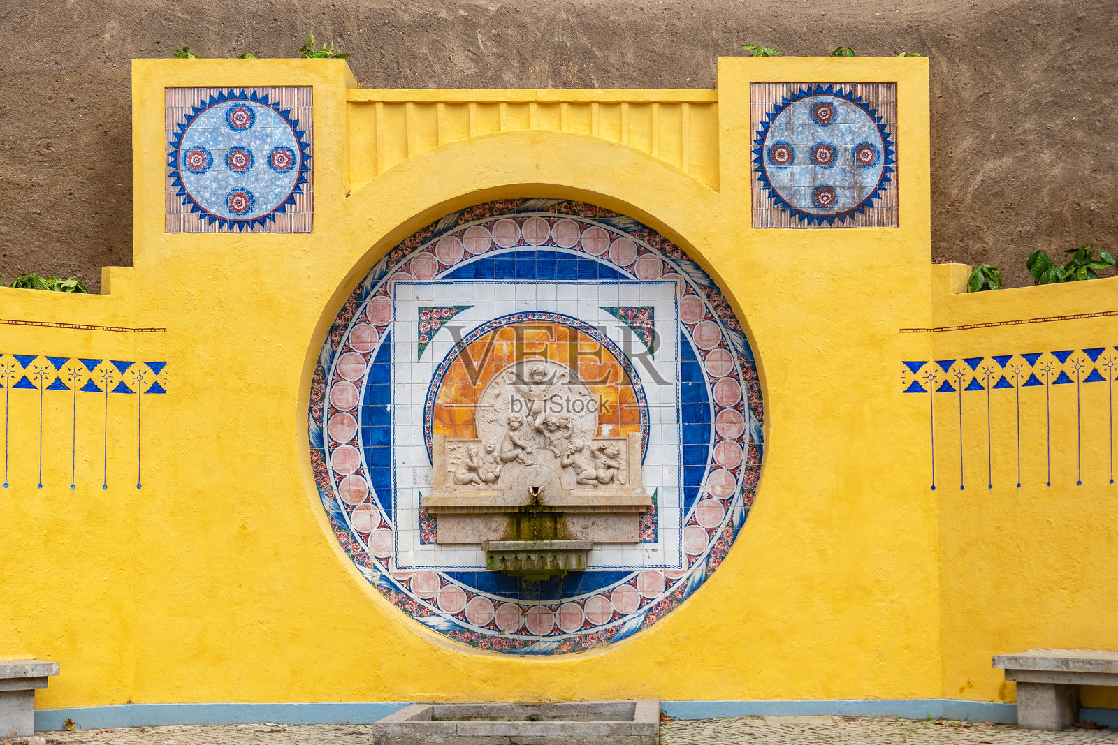 皮索斯的喷泉，葡萄牙辛特拉照片摄影图片