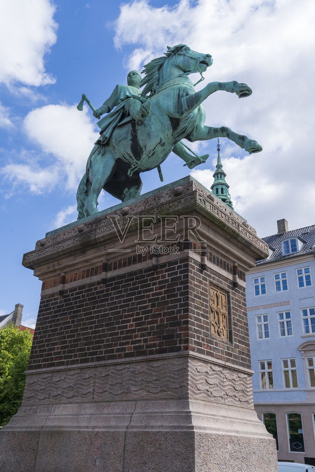 哥本哈根的阿布萨隆骑马雕像照片摄影图片