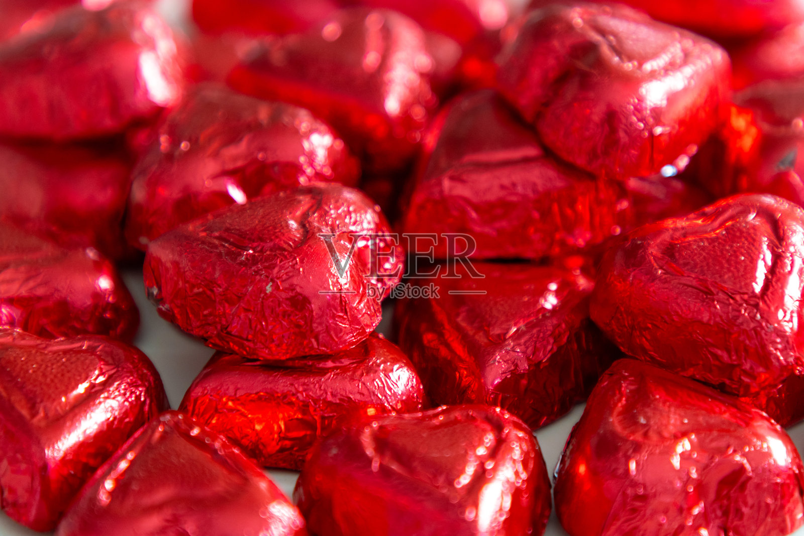 一堆巧克力心形糖果照片摄影图片