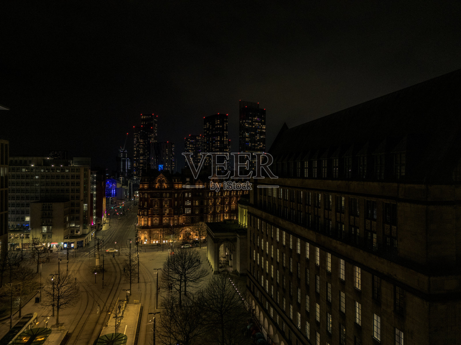 夜晚的黑暗圣彼得广场照片摄影图片