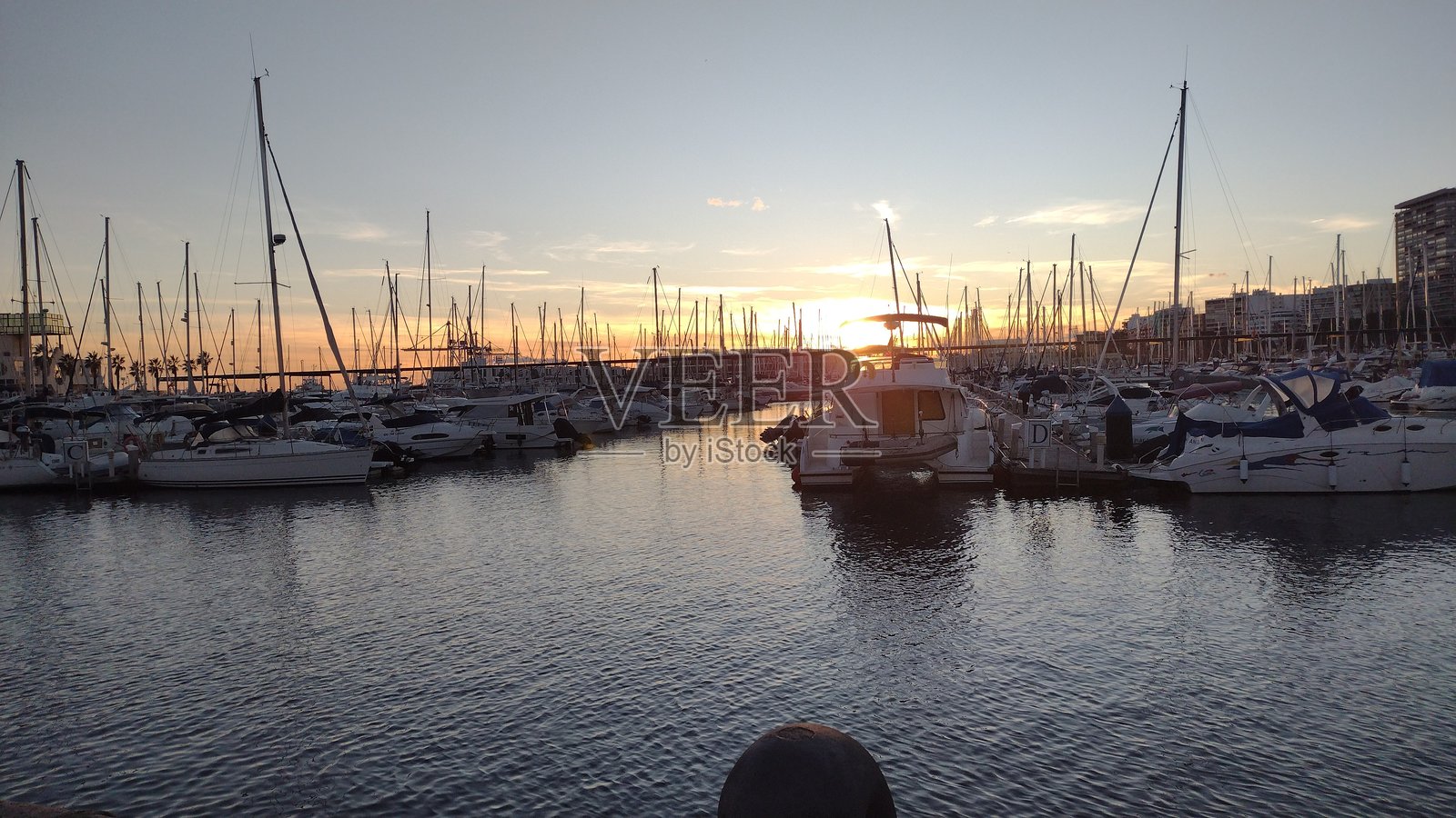 港口的日落照片摄影图片