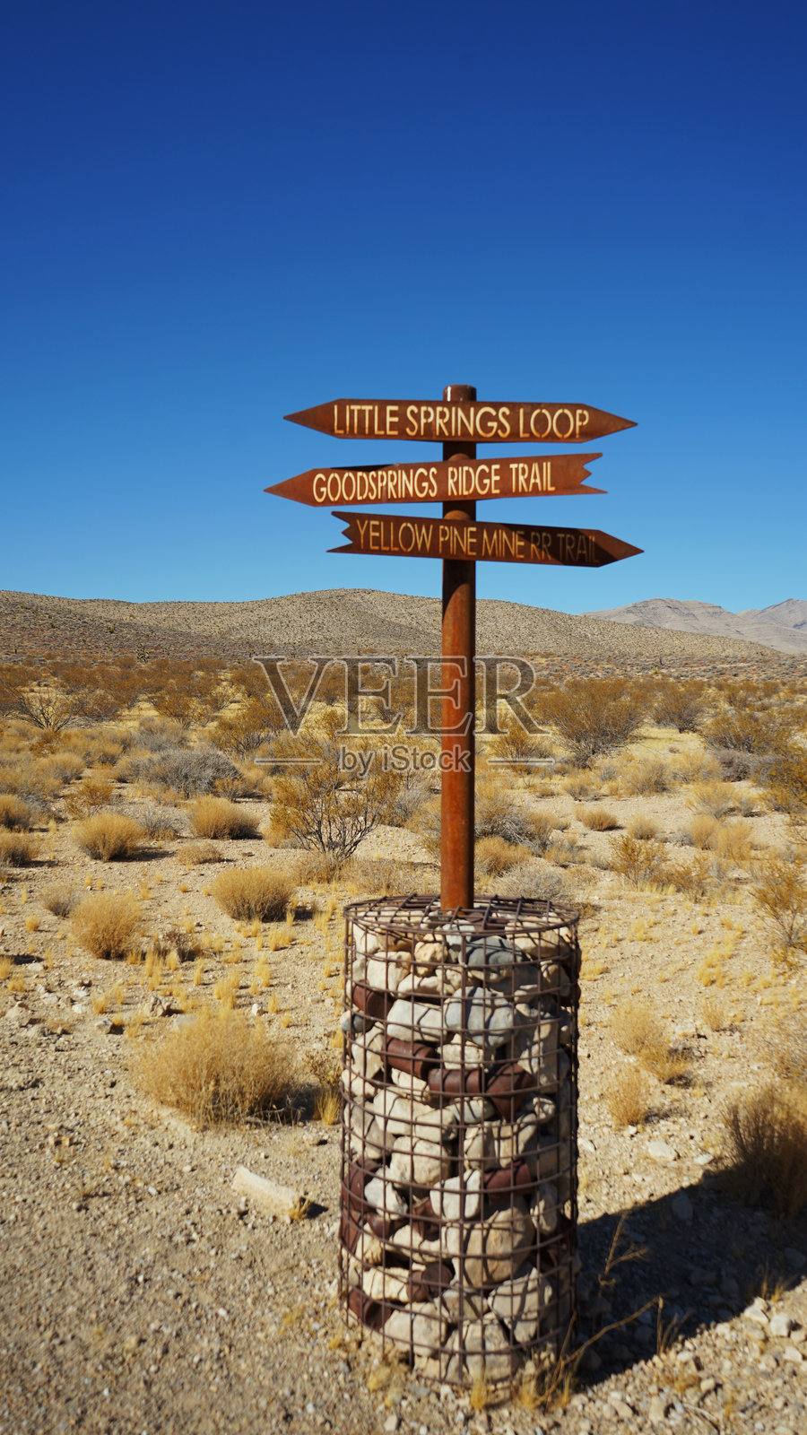 内华达州的古德斯普林斯鬼镇照片摄影图片