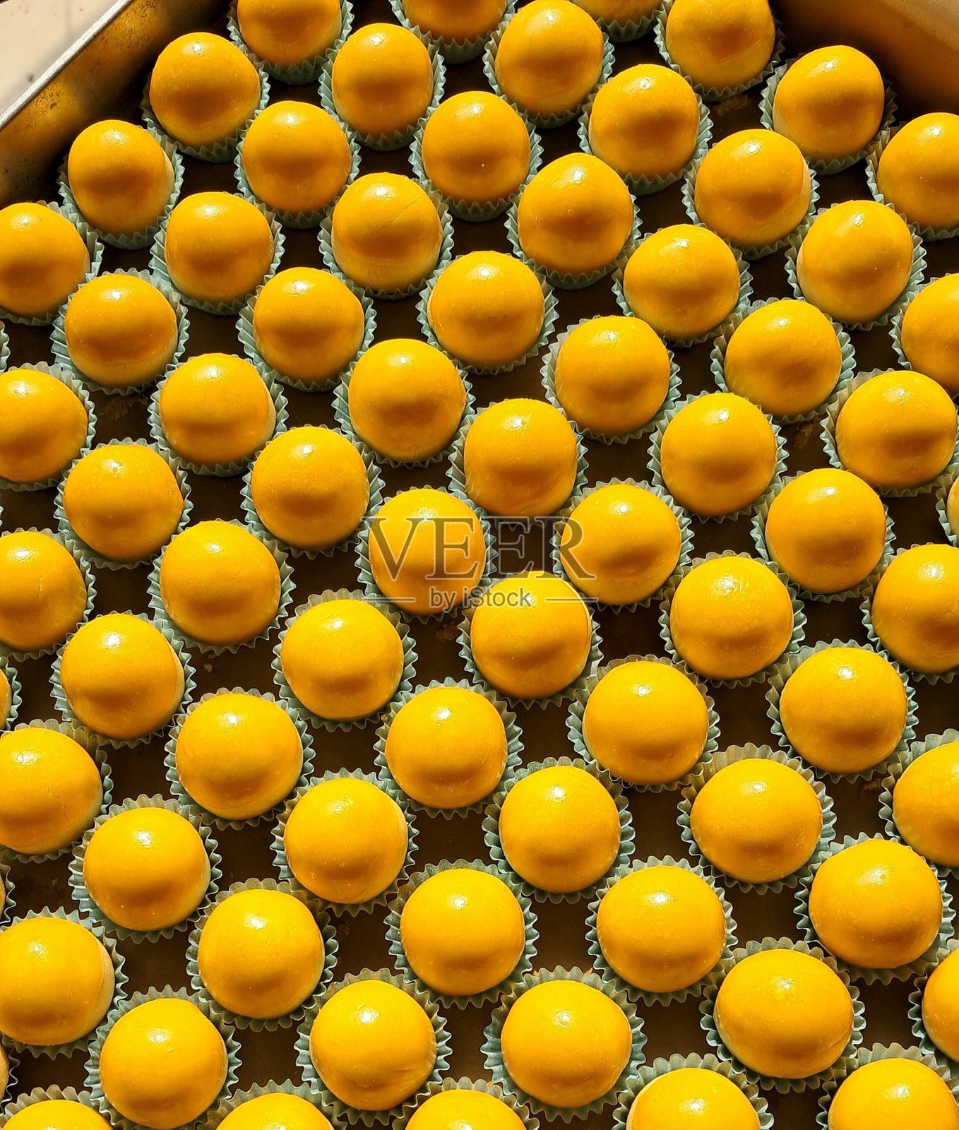 菠萝蛋糕，在印尼被称为Kue Nenas或Nastar，是庆祝开斋节最受欢迎的传统甜点之一。印尼人最喜欢的甜点。选择性聚焦。照片摄影图片