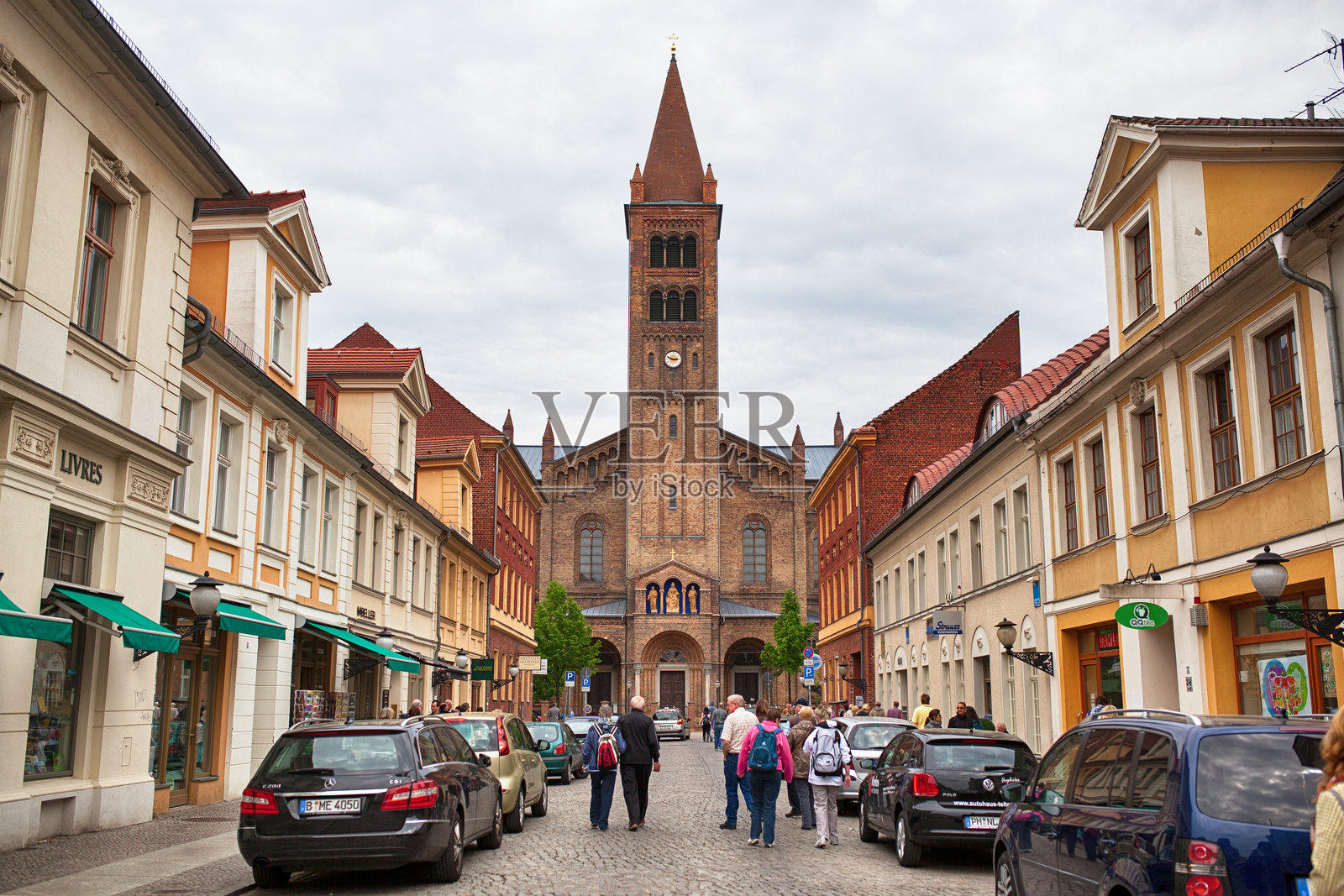 波茨坦的圣彼得和圣保罗教堂照片摄影图片