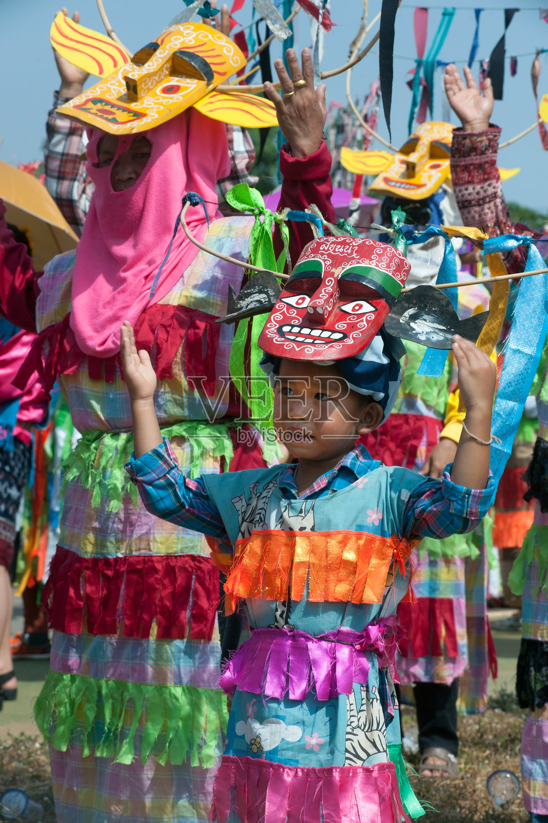 Bun Duean Hok节日和Phi Khon Nam节日的传统。照片摄影图片