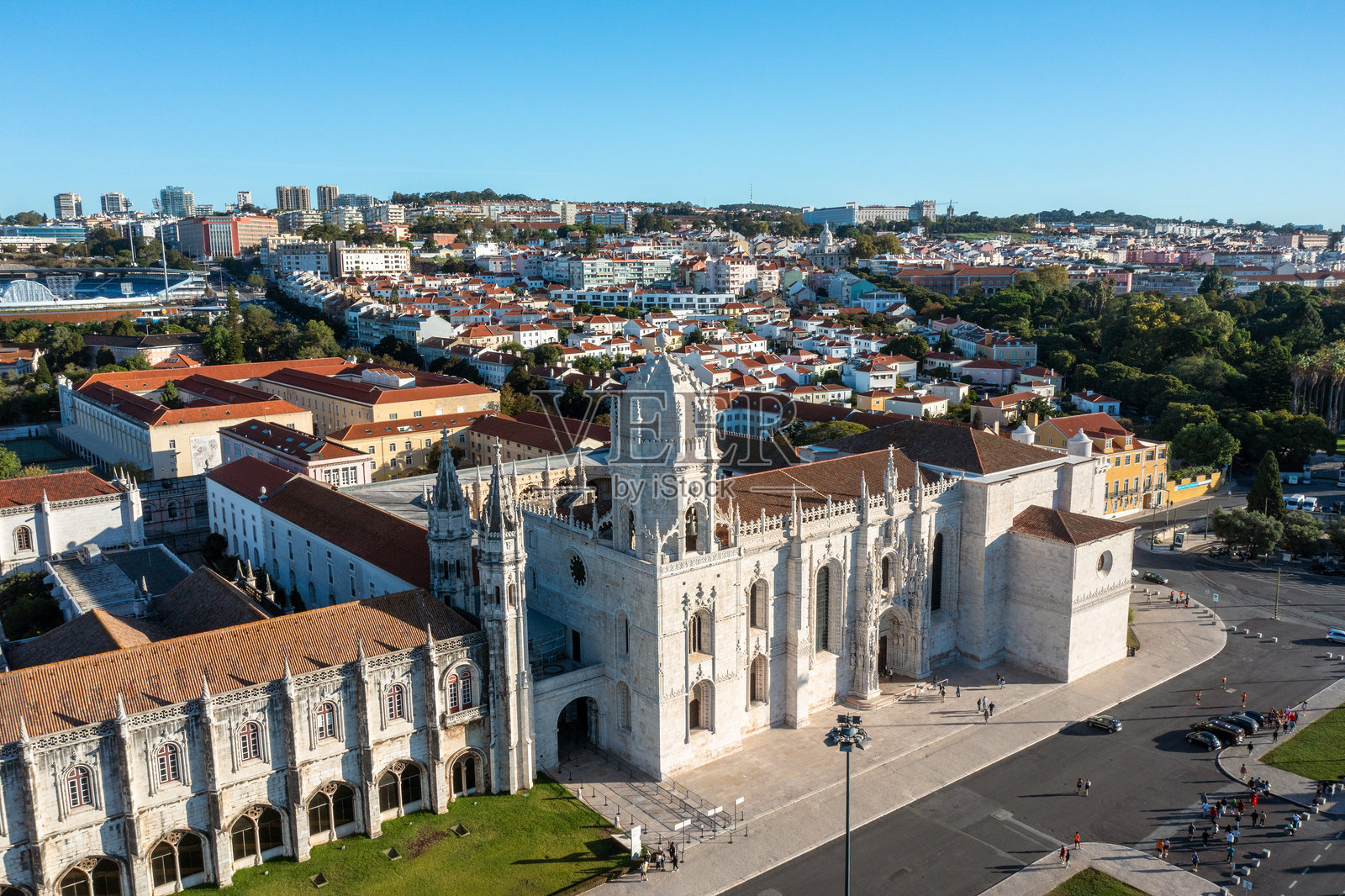 里斯本葡萄牙热罗尼莫斯修道院的鸟瞰图照片摄影图片