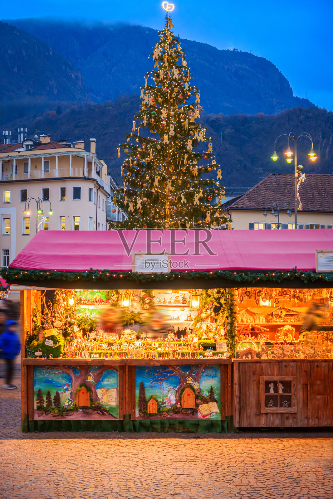 博尔扎诺，圣诞市场装饰照片摄影图片