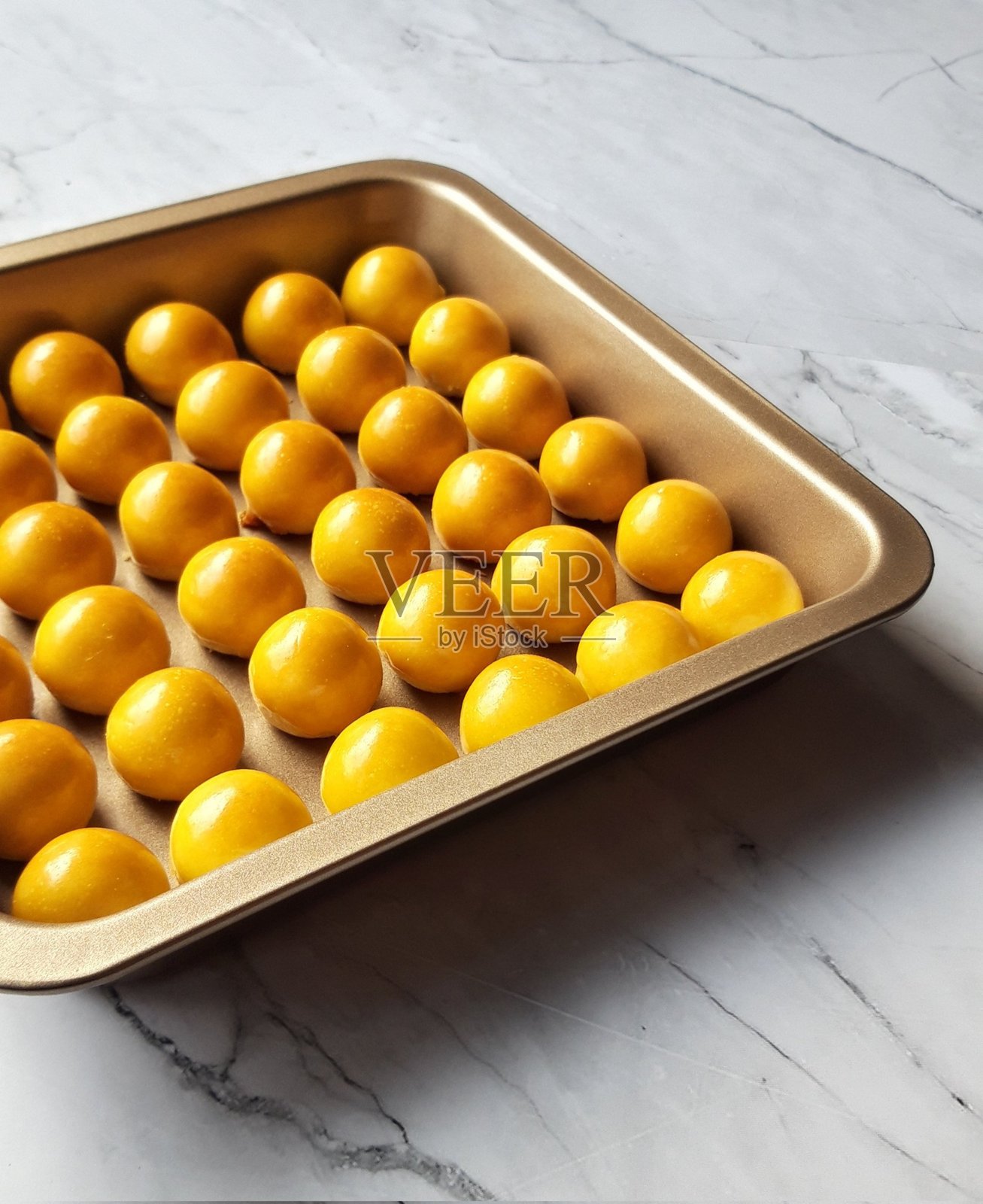 菠萝蛋糕，在印尼被称为Kue Nenas或Nastar，是庆祝开斋节最受欢迎的传统甜点之一。印尼人最喜欢的甜点。选择性聚焦。照片摄影图片