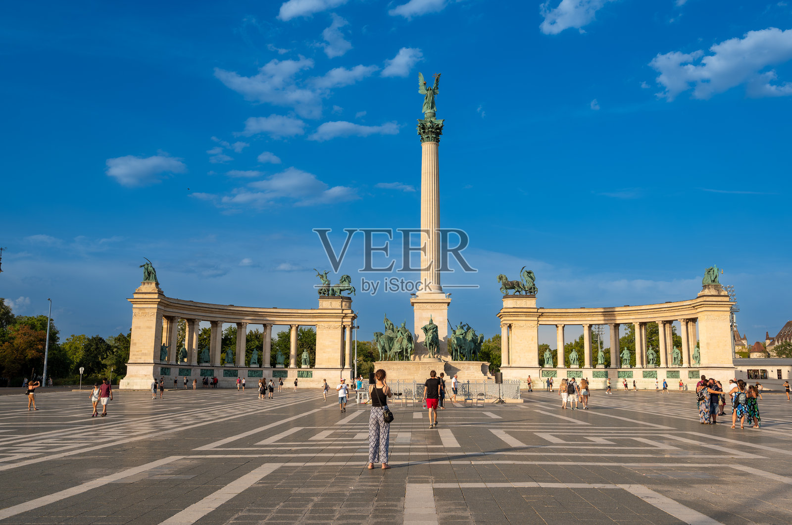 布达佩斯，匈牙利。2022年8月27日。照片摄影图片