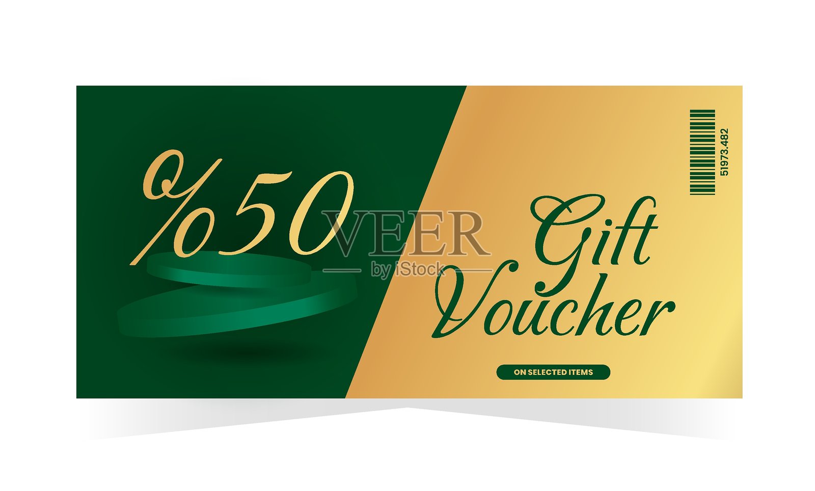 绿色背景、奢华讲台和金色文字的礼品券模板。优雅的促销设计。适用于水疗、健康、购物和装饰的矢量插图。插画图片素材