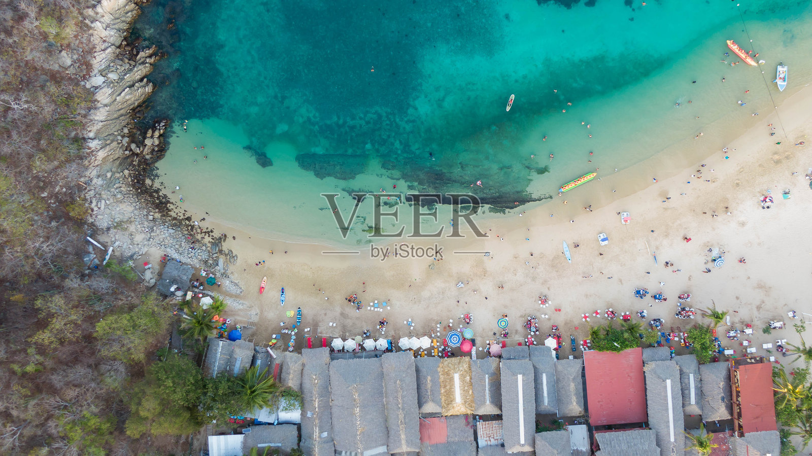 墨西哥瓦哈卡州华图尔科海滩的鸟瞰图照片摄影图片