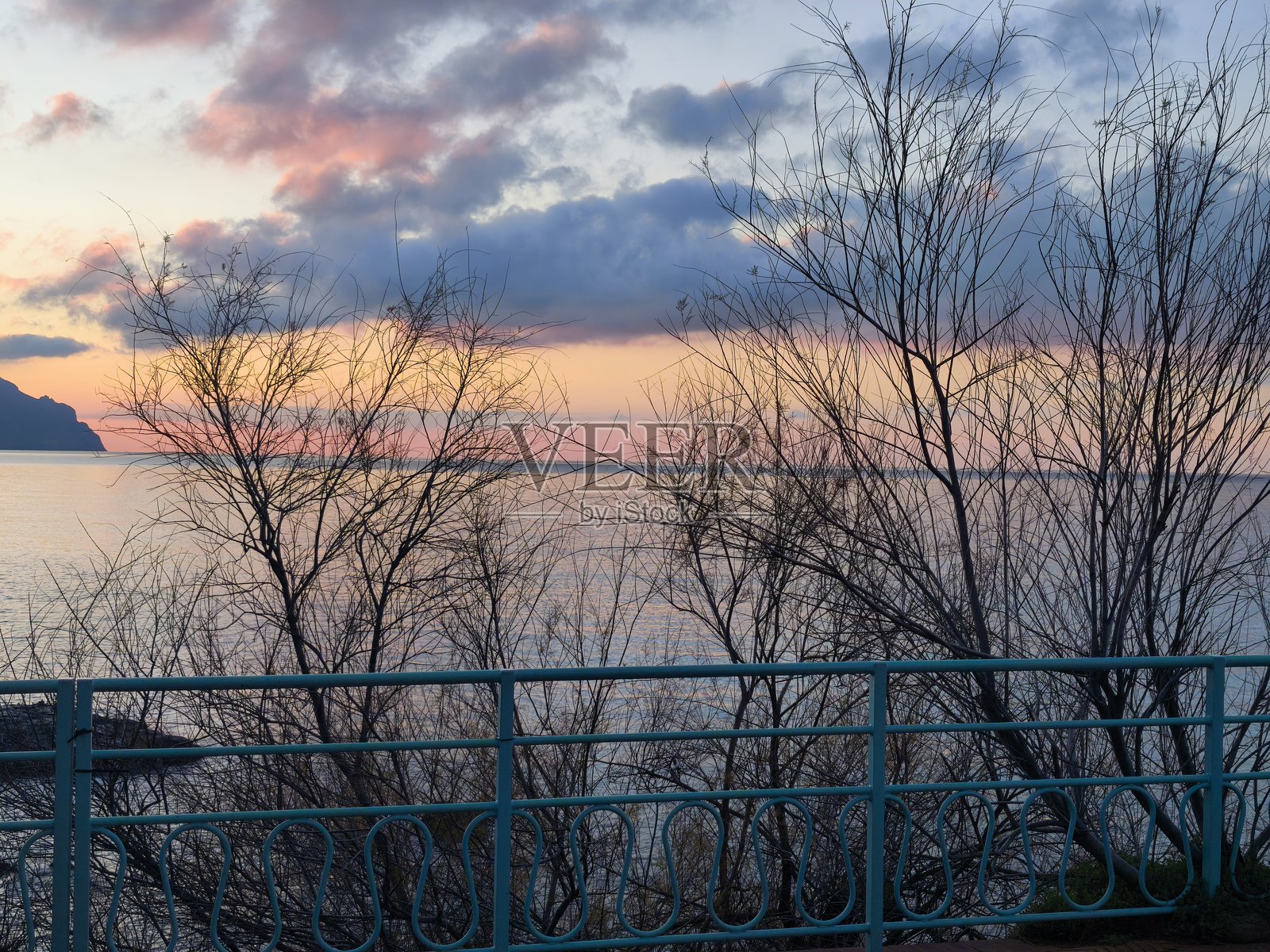 混乱占据主导地位照片摄影图片