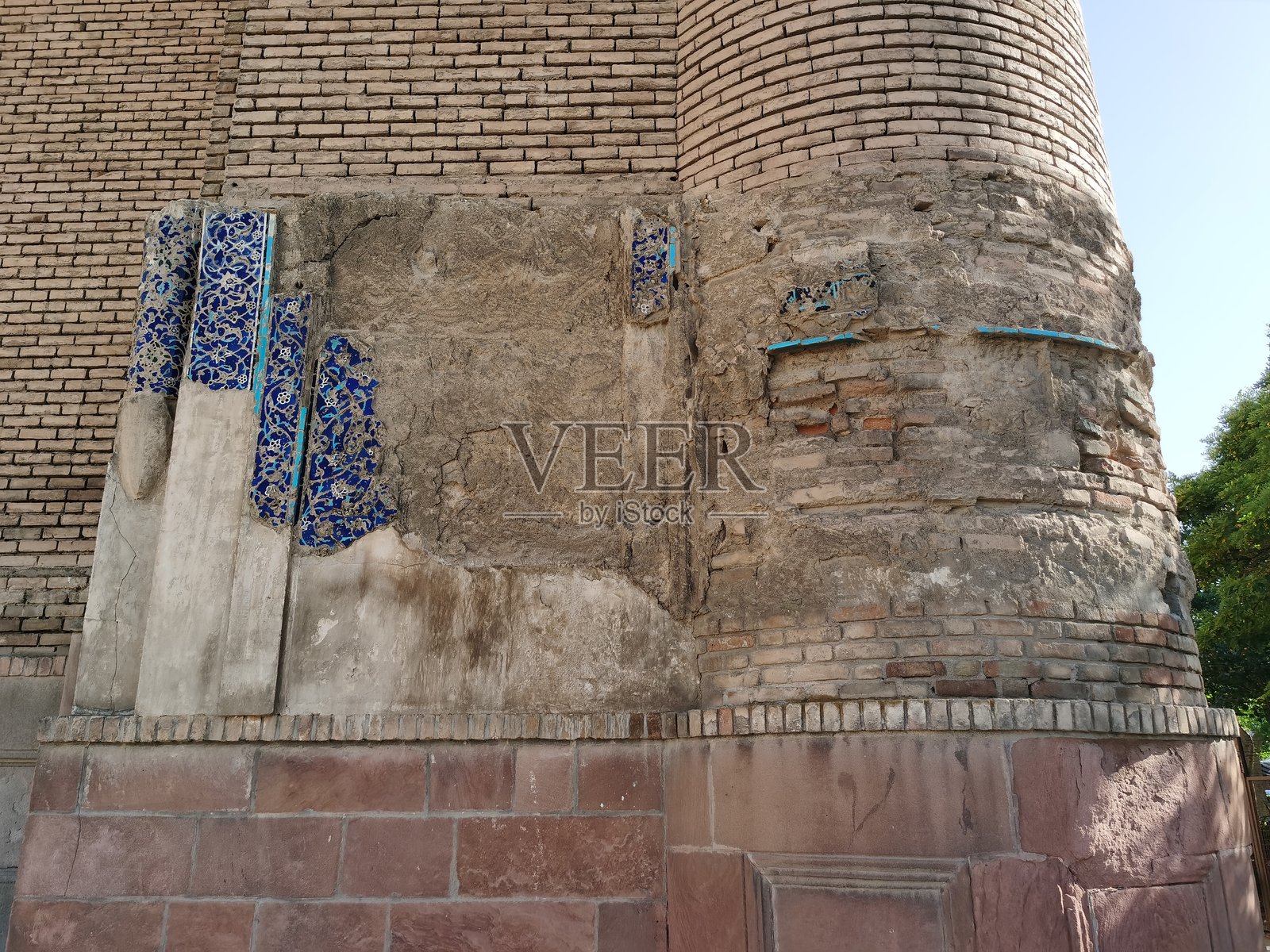 塔布里兹的蓝色清真寺（也称为Göy Masjid）是该市最杰出的历史建筑之一。照片摄影图片