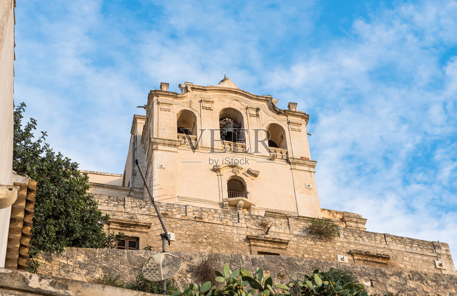 西西里东部拉古萨省斯基克利的圣马泰奥古教堂景观照片摄影图片