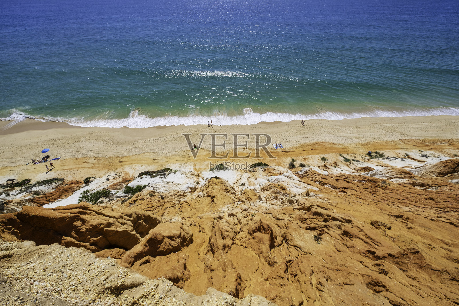 法利塞海滩，阿尔加维（葡萄牙）迷人的海滩之一照片摄影图片