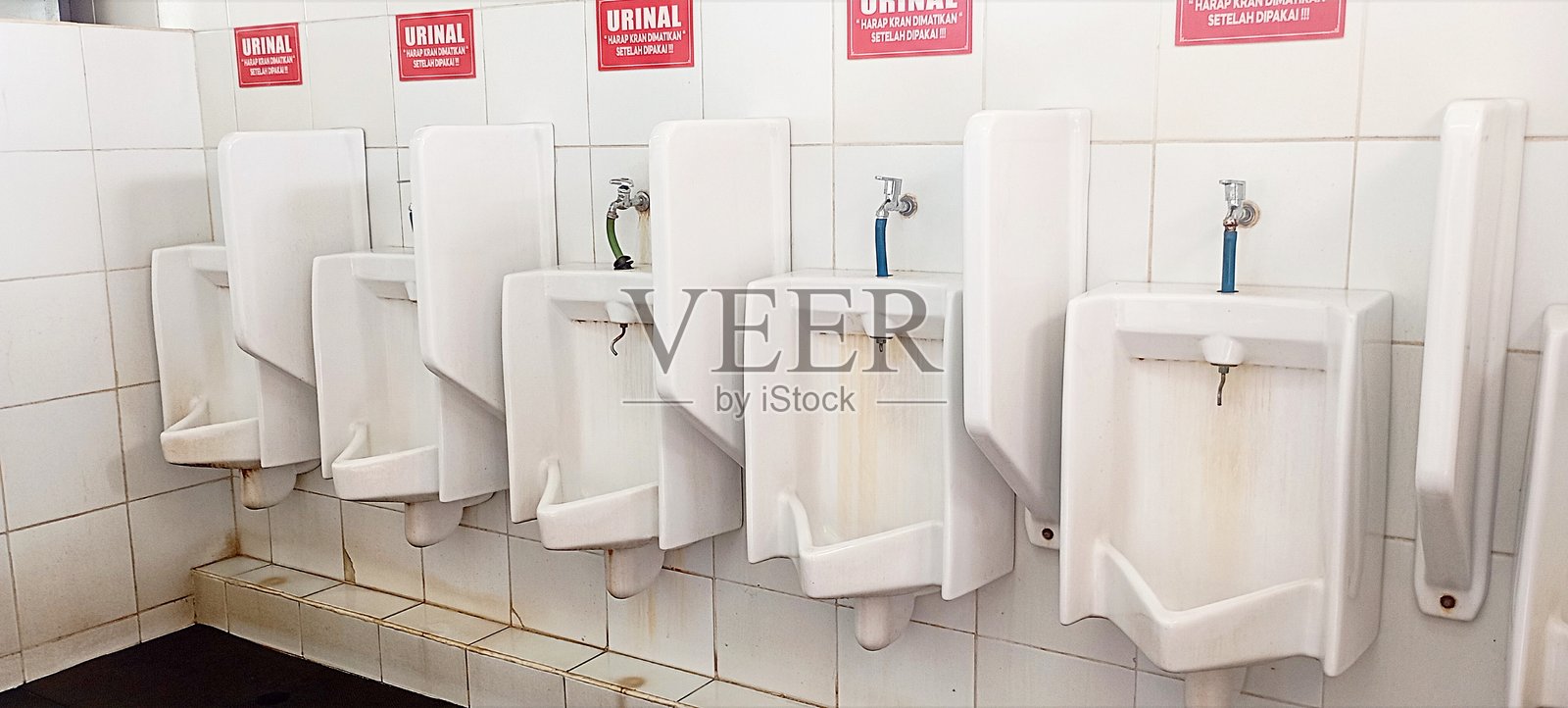 小便池照片摄影图片