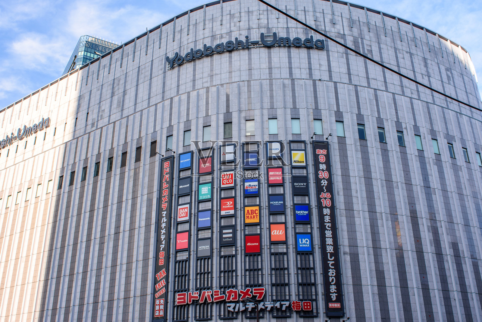 大阪北部的淀桥相机多媒体梅田店,巨大的电子产品连锁店照片摄影图片