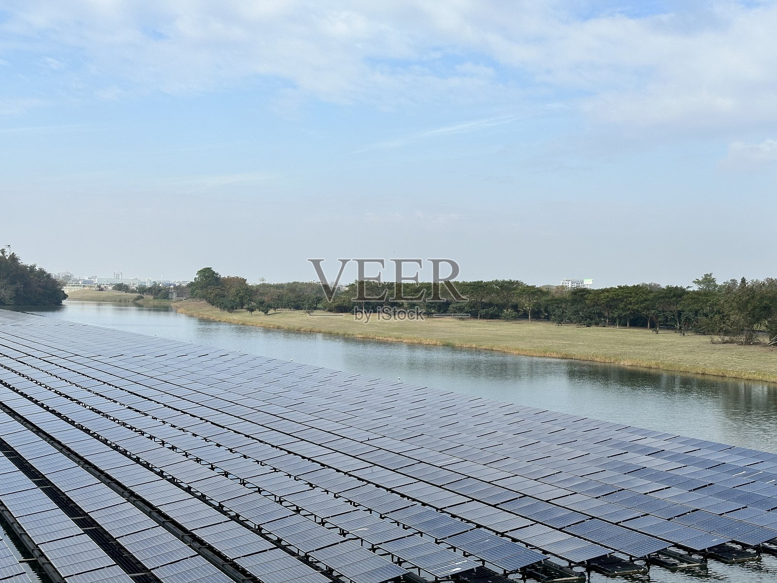 太阳能电池板照片摄影图片