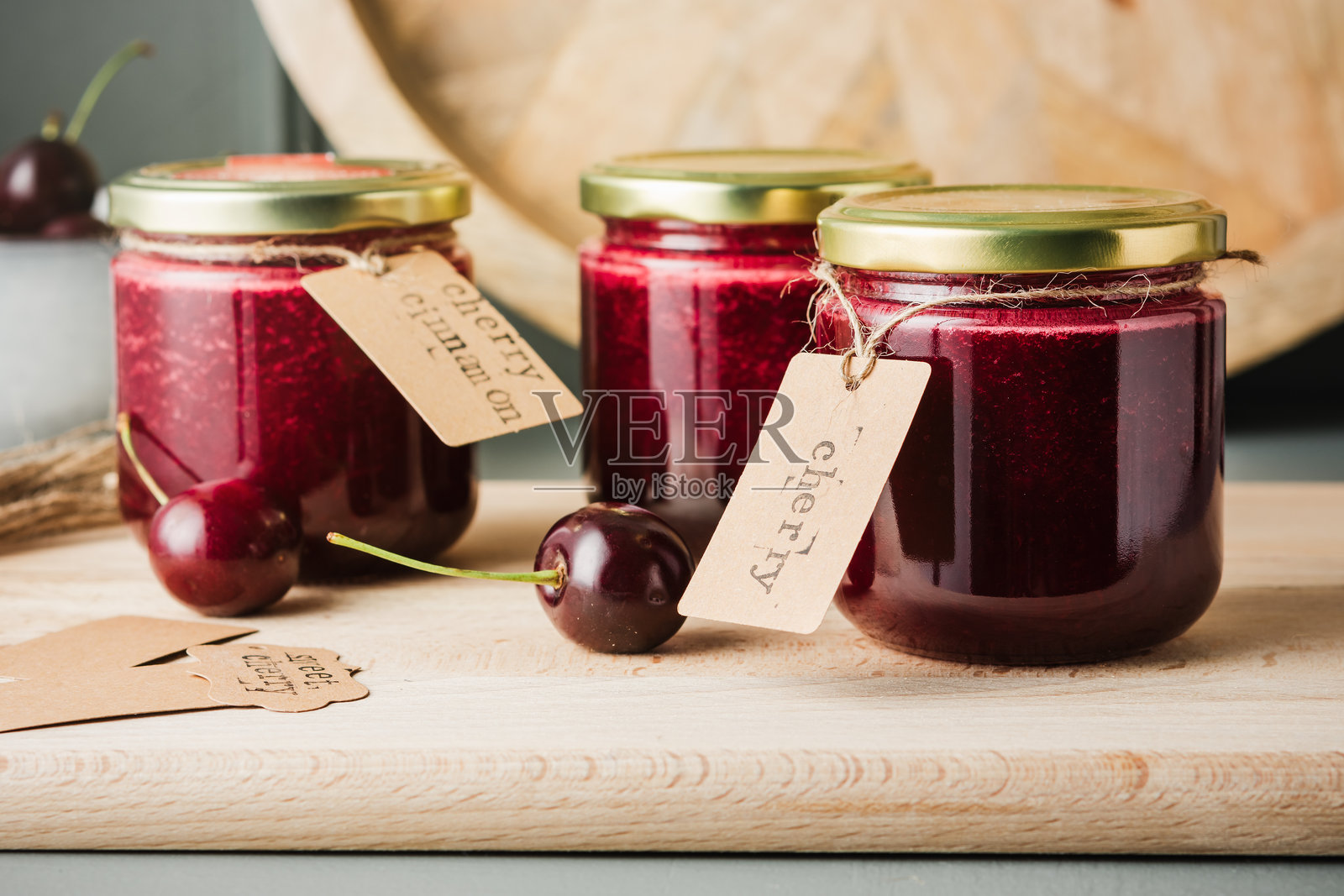 樱桃果酱。照片摄影图片