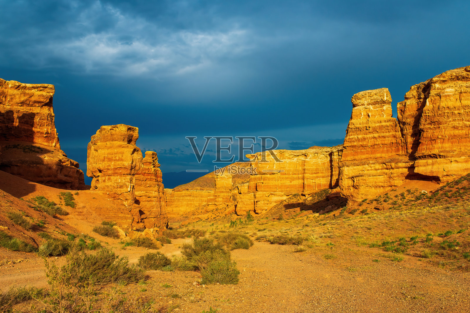 哈伦峡谷，哈萨克斯坦照片摄影图片