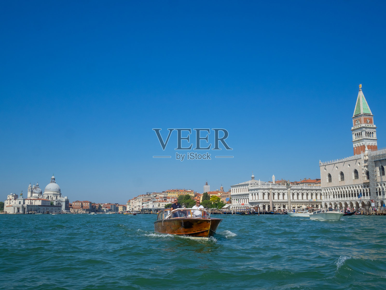 威尼斯天际线照片摄影图片