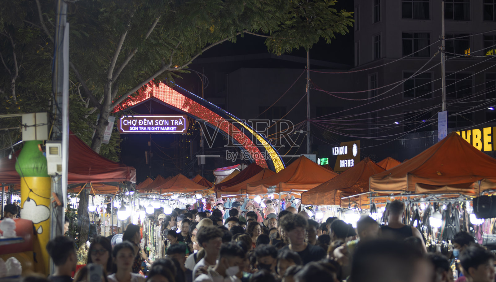 山茶夜市照片摄影图片
