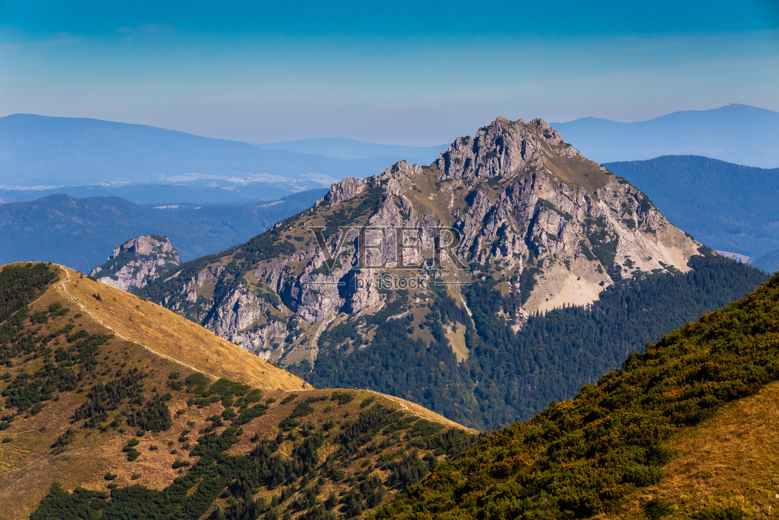 Velky Rozsutec峰的细节视图照片摄影图片