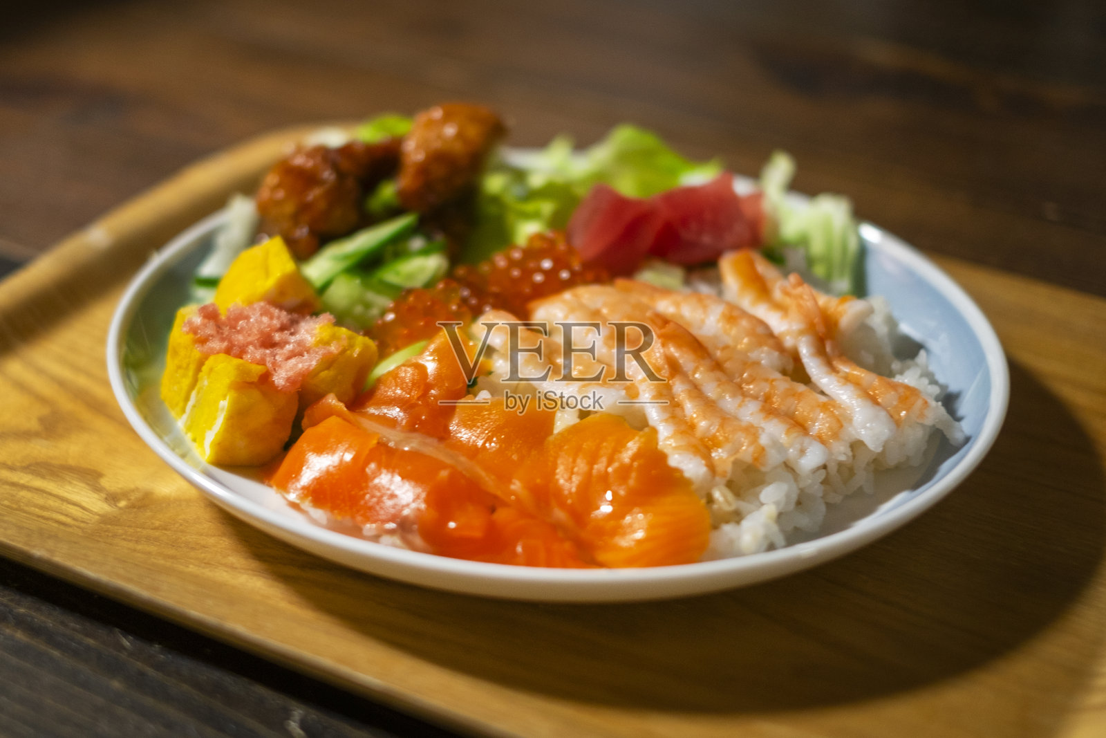 散寿司。照片摄影图片