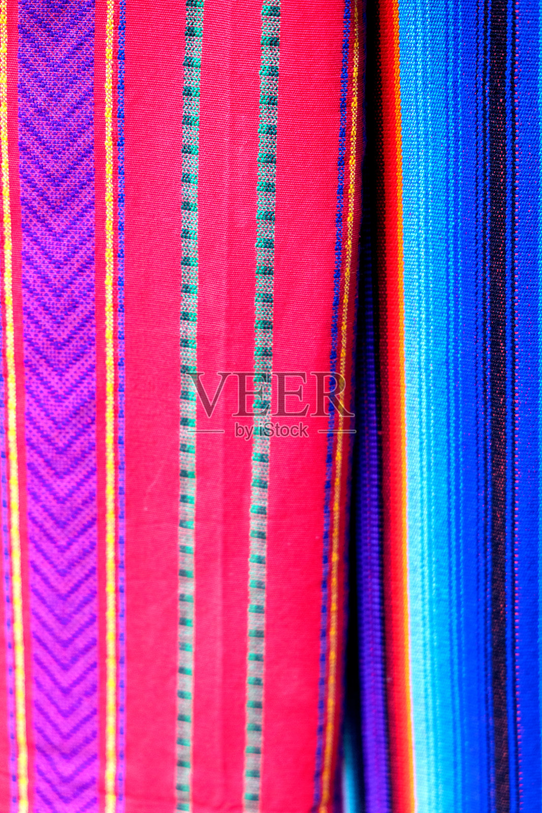 多彩的危地马拉纺织品抽象画。照片摄影图片