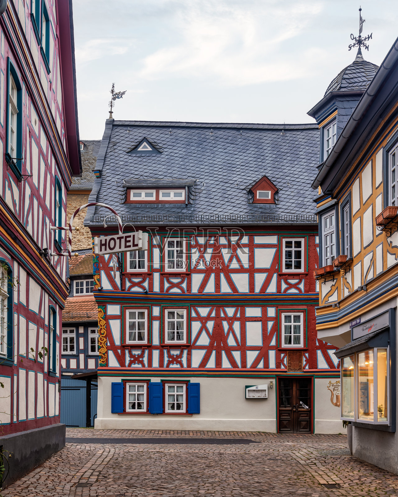 德国黑森州艾德斯坦的色彩斑斓的中世纪建筑风景照片摄影图片