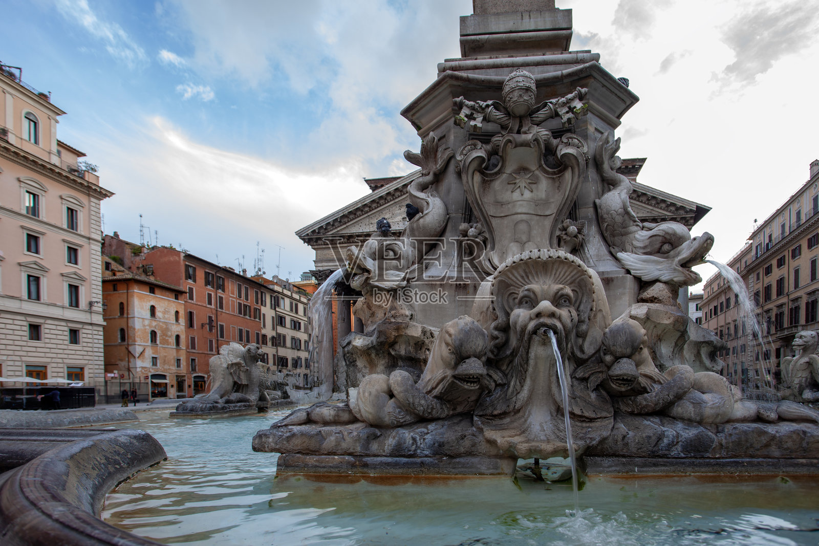 罗马，意大利，罗通达广场喷泉的细节照片摄影图片