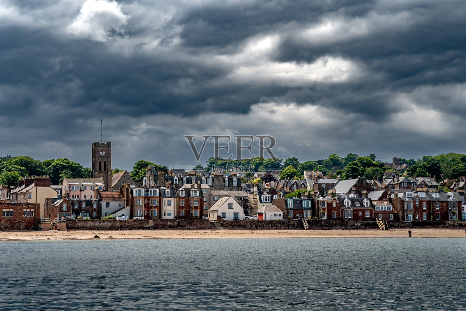 苏格兰东洛锡安北贝尔维克附近的迷人大西洋海岸照片摄影图片