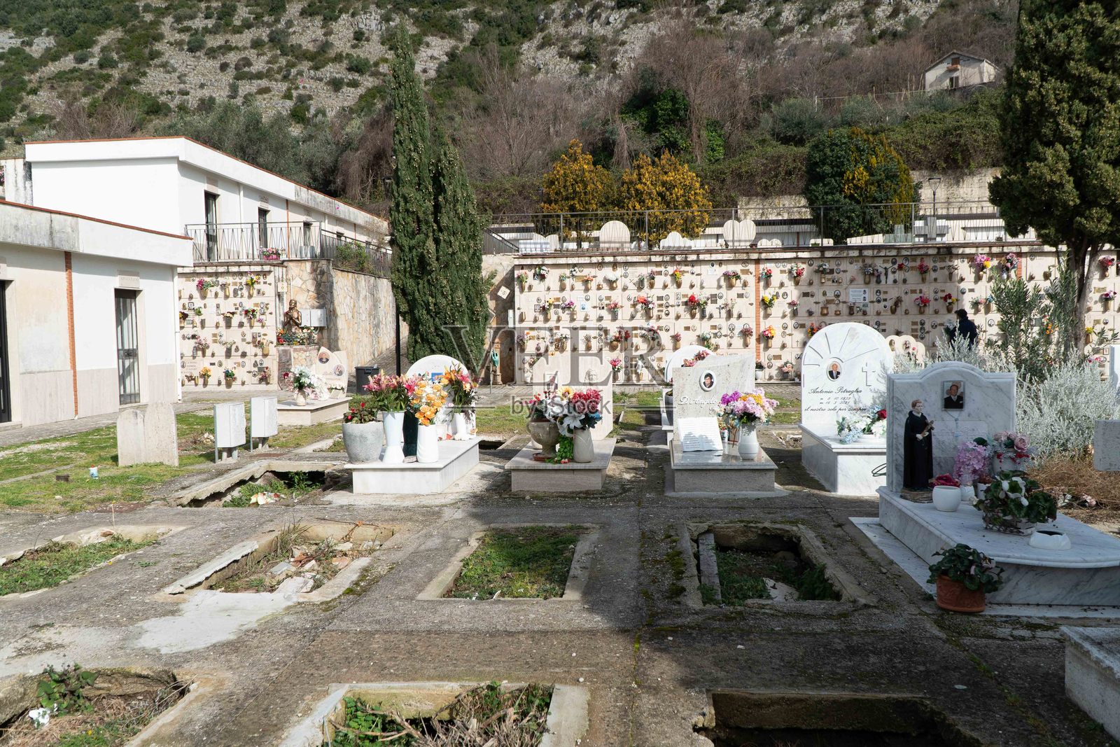 意大利,卡帕乔公墓照片摄影图片